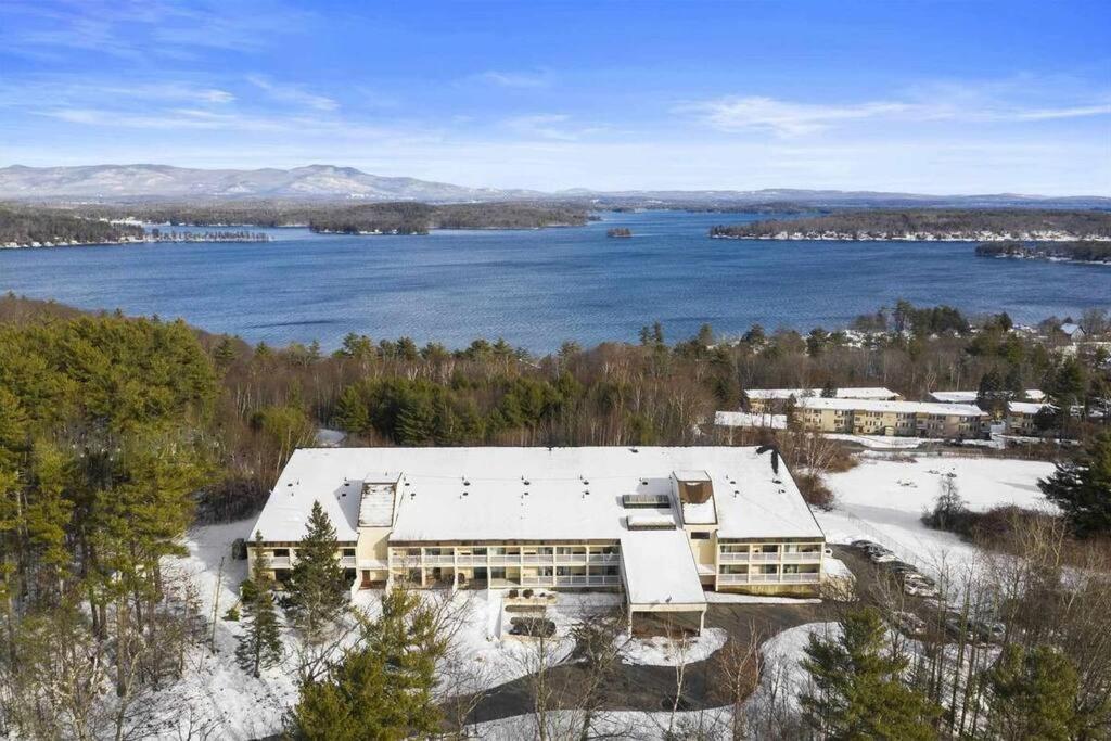 Cute Lower Level Cedar Lodge Room With Balcony & Lake Views! Лакония Экстерьер фото